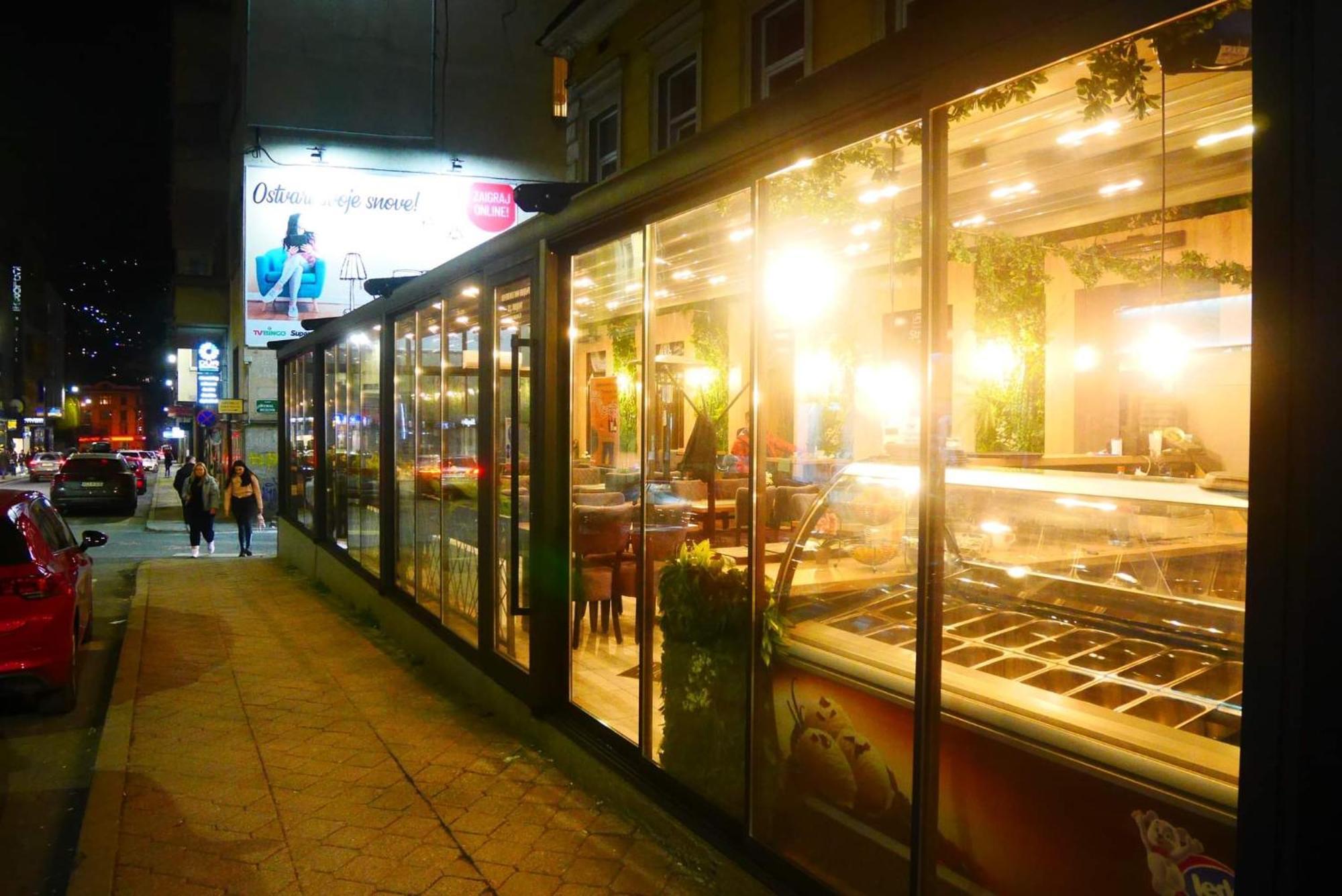 Tim Apartment Sarajevo With Private Parking ภายนอก รูปภาพ