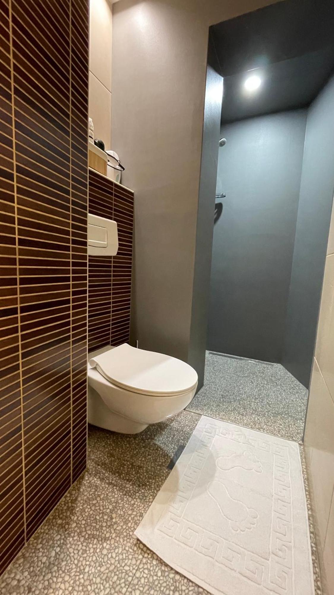 Tim Apartment Sarajevo With Private Parking ภายนอก รูปภาพ