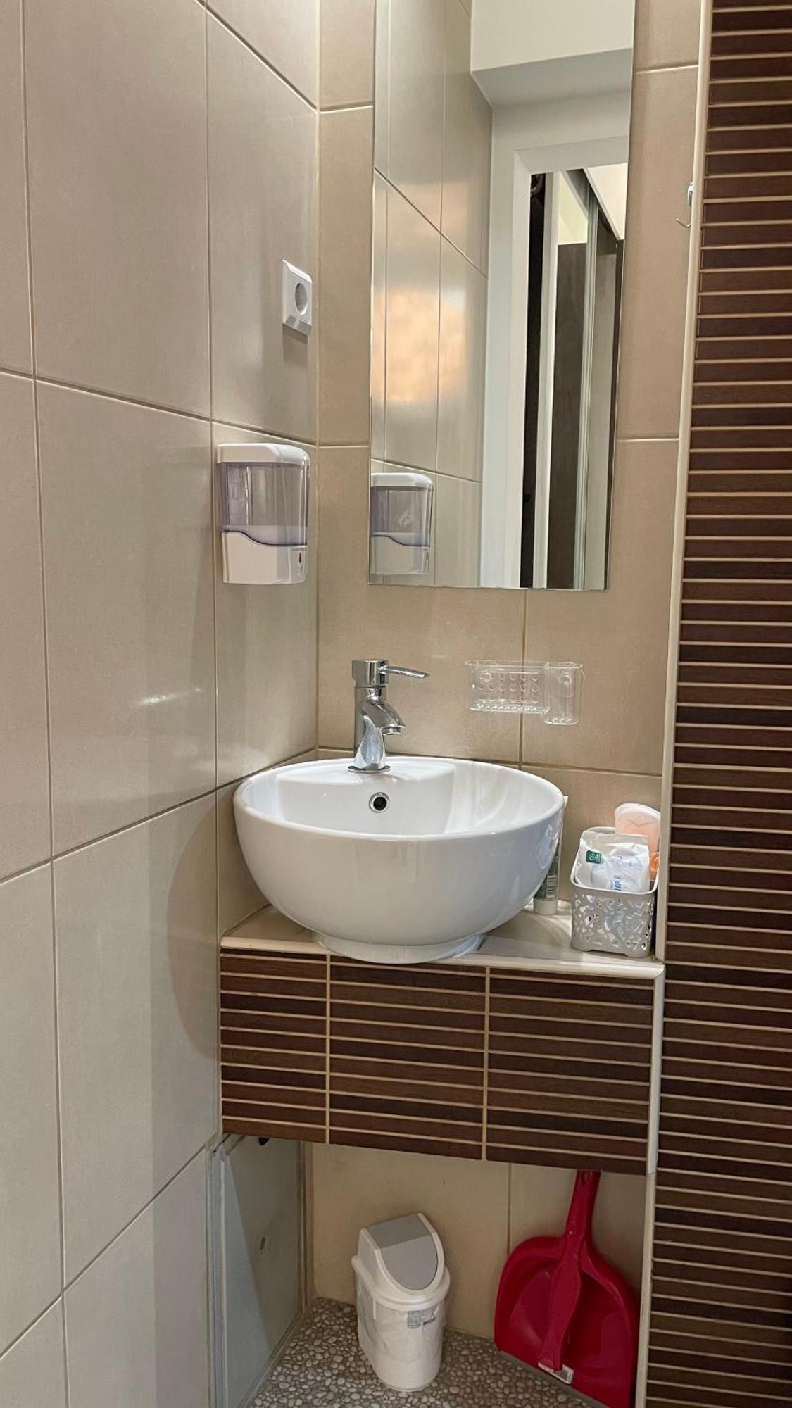 Tim Apartment Sarajevo With Private Parking ภายนอก รูปภาพ