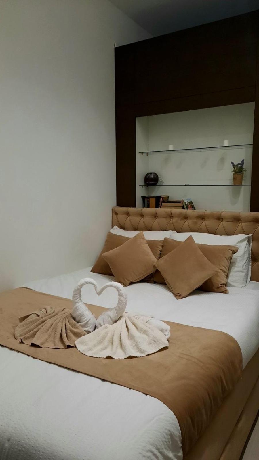Tim Apartment Sarajevo With Private Parking ภายนอก รูปภาพ